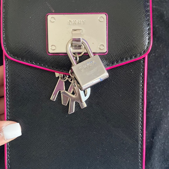 DKNY crossbody. - Picture 1 of 6